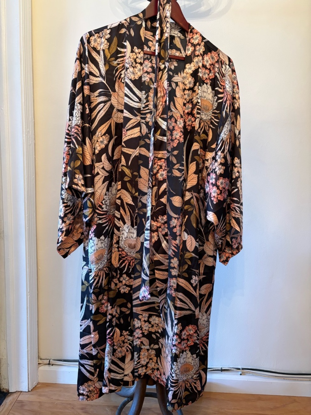 Floral Satin Kimono Robe - Black/Pink NWOT